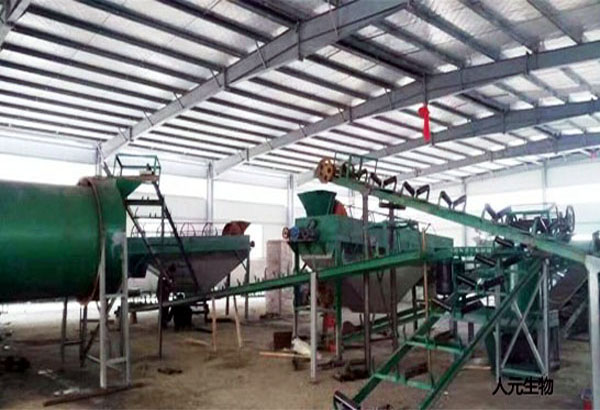 有機(jī)肥翻拋機(jī)的特點(diǎn)