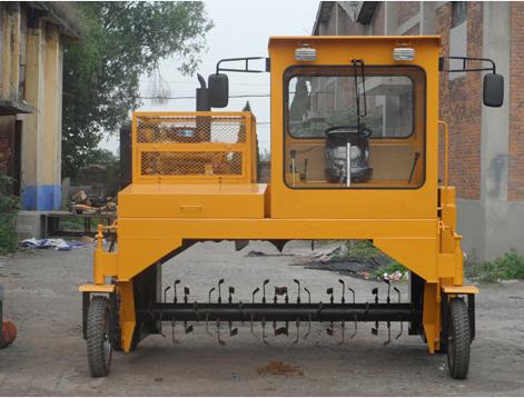 小型輪式翻堆機