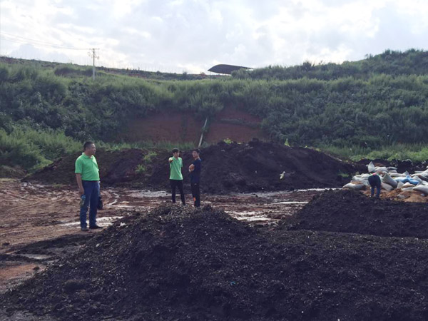 豬糞有機(jī)肥一噸多少錢？