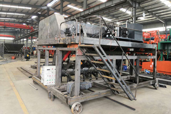 如何利用翻拋機制作豬糞有機肥？