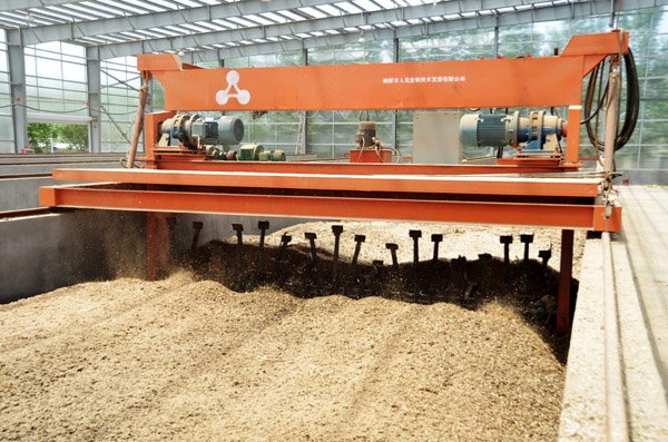 鶴壁有機肥翻拋機設備廠家地址和電話