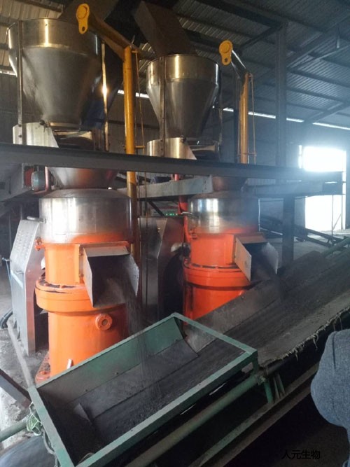 粉狀和顆粒狀有機肥造粒機設備有什么區(qū)別