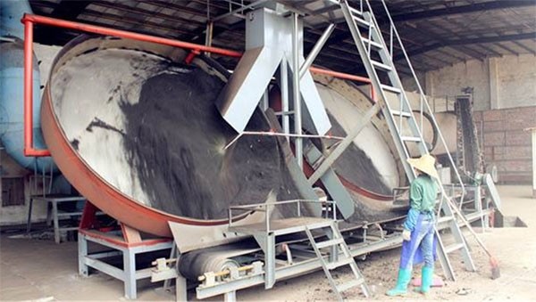 有機肥圓盤造粒機與擠壓造粒機設(shè)備哪個好用？工藝對比