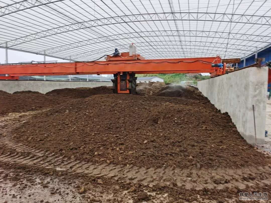 有機(jī)肥發(fā)酵翻堆機(jī)的工作效率受哪些因素影響？